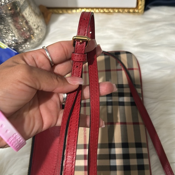 ❤️BURBERRY Horseferry Check Peyton Crossbody Clutch Bag Red - Picture 13 of 15